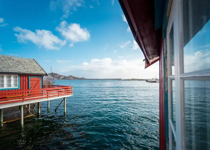 Explorers Lofoten Edge Hébergement de vacances Sørvågen